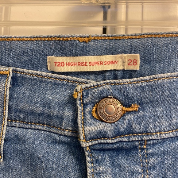 NWOT Levi’s super skinny distressed jeans - Picture 4 of 6